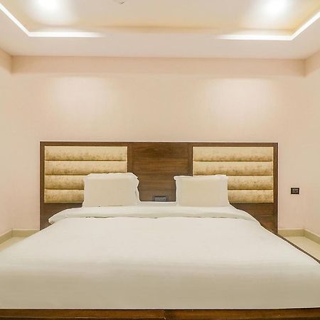 Fabhotel Mid Town Grand Panchkula Bagian luar foto
