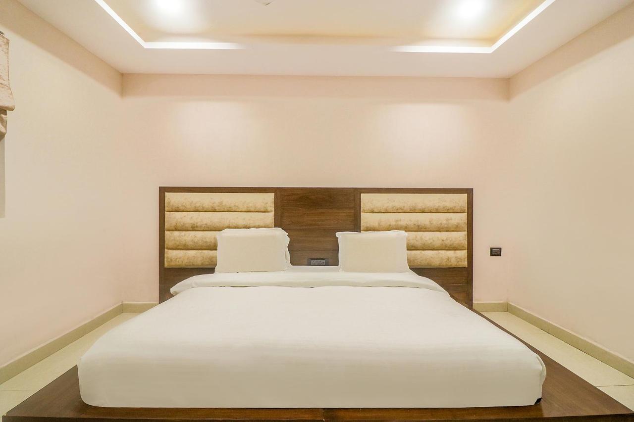 Fabhotel Mid Town Grand Panchkula Bagian luar foto
