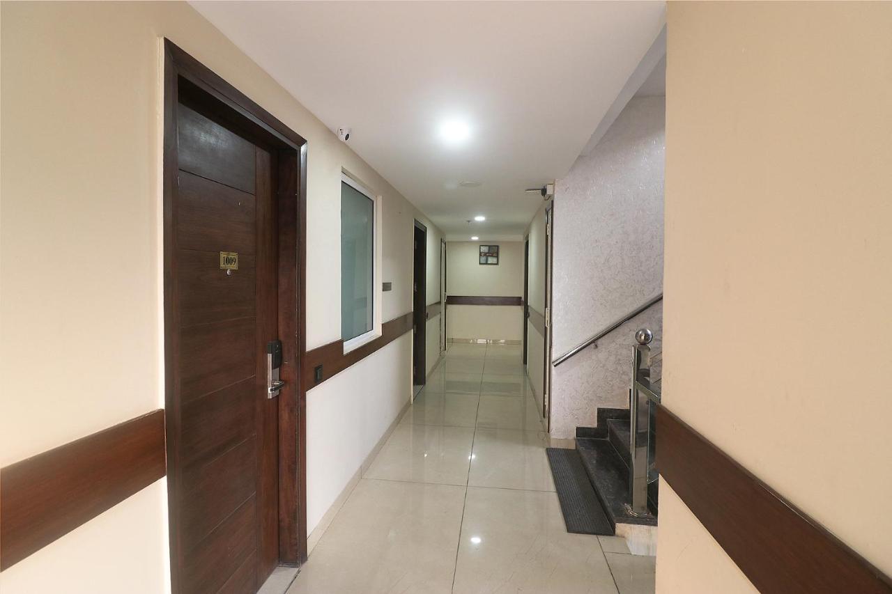 Fabhotel Mid Town Grand Panchkula Bagian luar foto